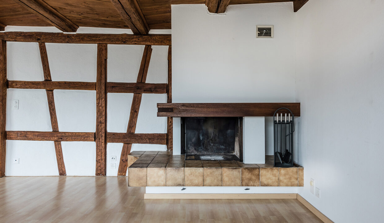 23_CUR_03_01_011_highres_lowres