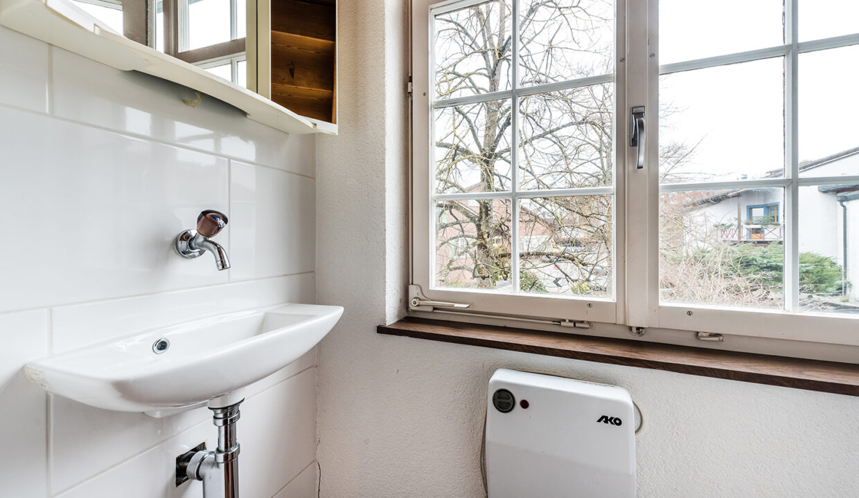 23_CUR_03_01_013_highres_lowres