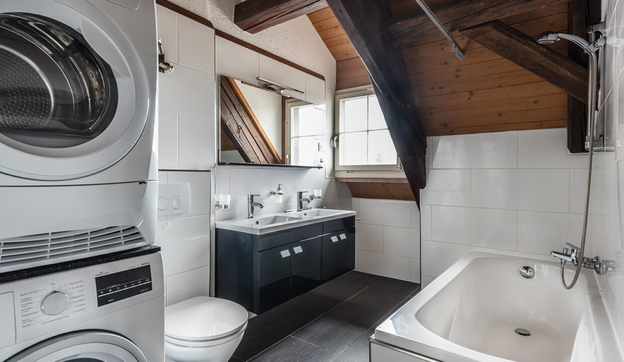 23_CUR_03_01_027_highres_lowres