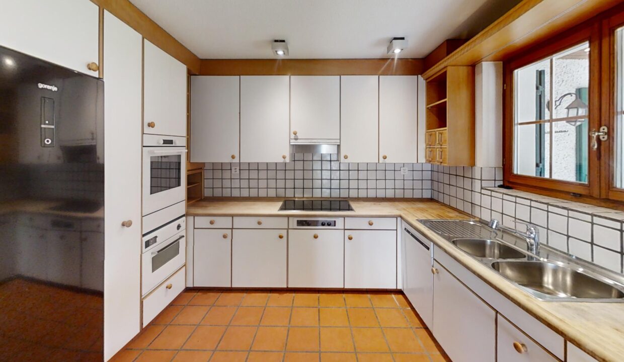 Landhaus-Tagerwilen-Kitchen 1