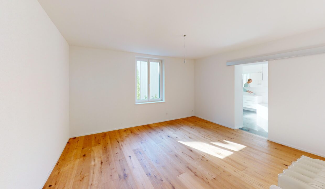 Z4-Bedroom