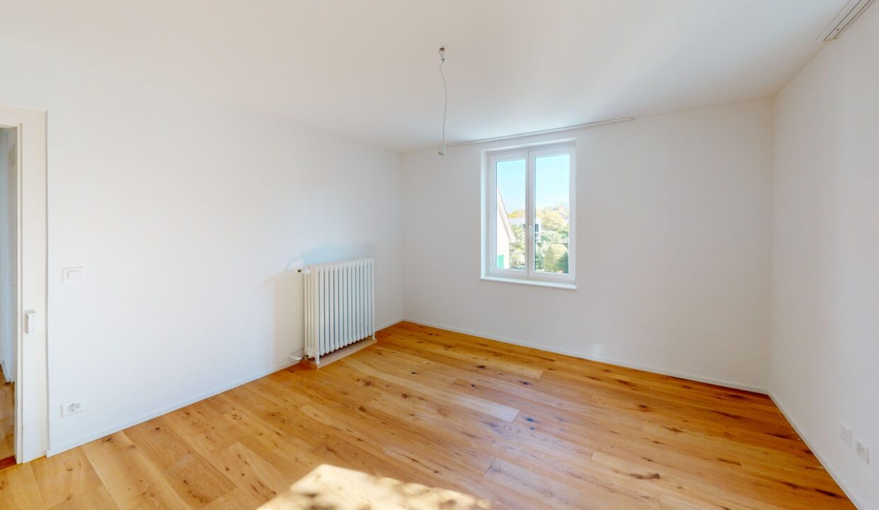 Z4-Bedroom 2